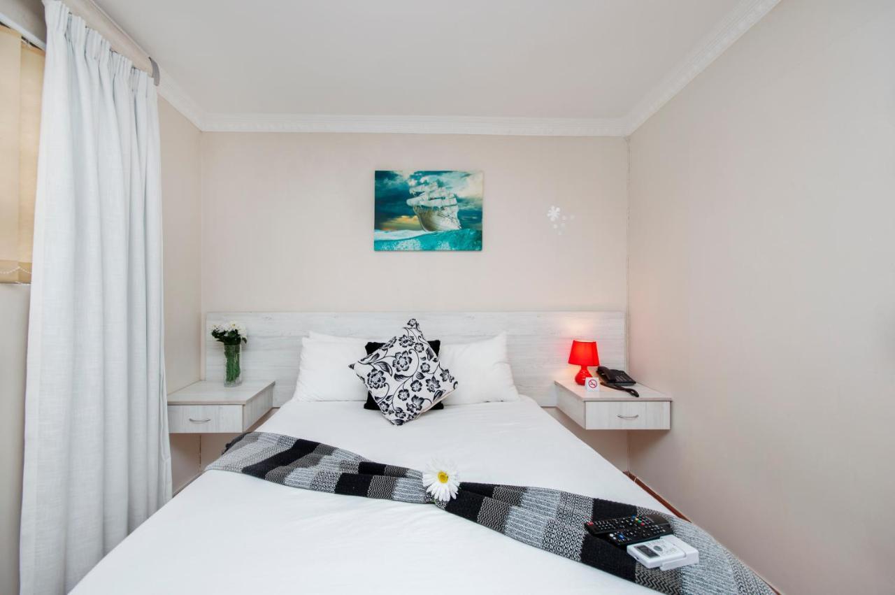 Newtondale Self Catering Hotell Port Elizabeth Eksteriør bilde