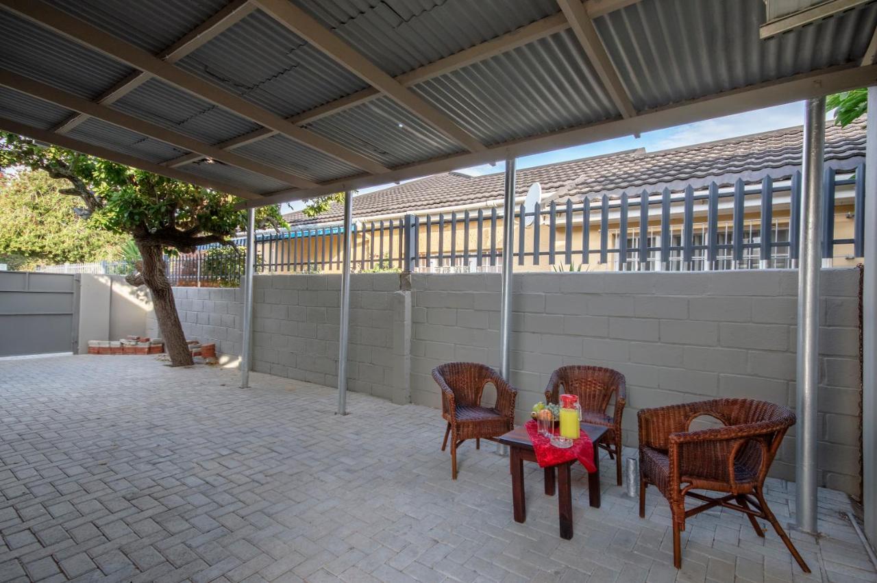 Newtondale Self Catering Hotell Port Elizabeth Eksteriør bilde