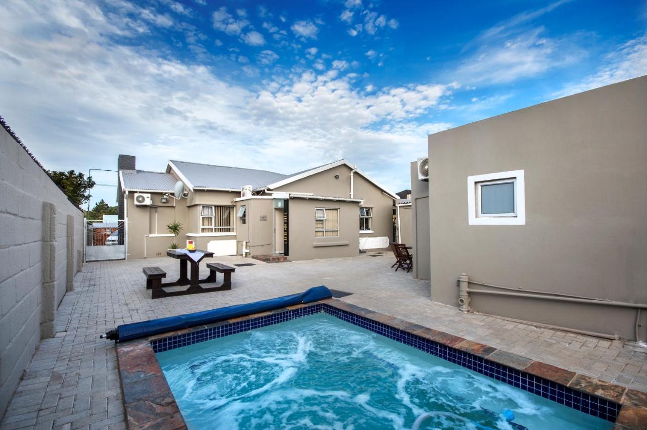 Newtondale Self Catering Hotell Port Elizabeth Eksteriør bilde